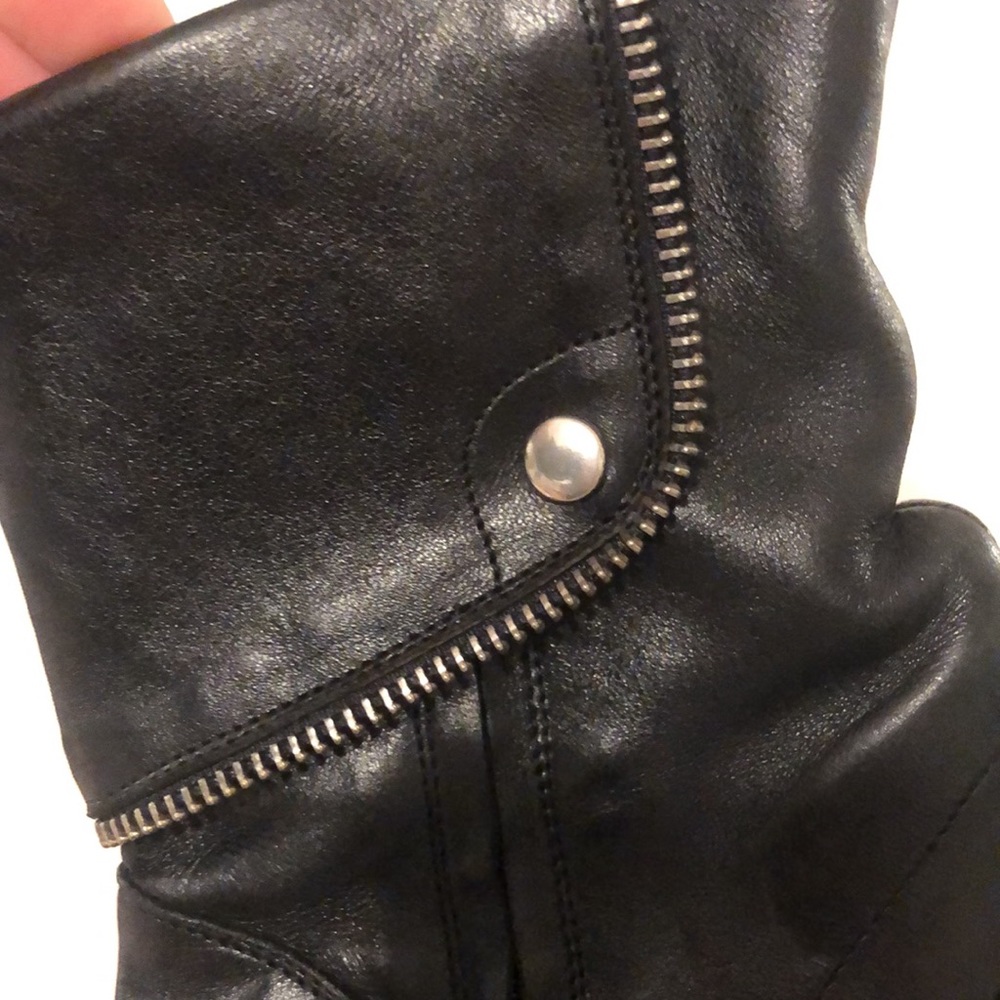 Booties ✨ - Picture 4 of 5